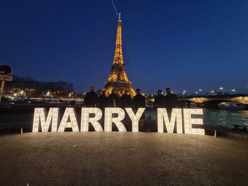 MARRY ME Tour Eiffel, Light up Letters