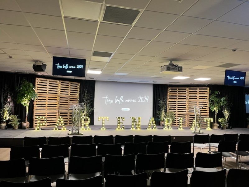 Location de lettres lumineuses à la Chambre de Commerce de Caen 14